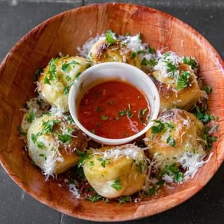 Garlic Knots (6)